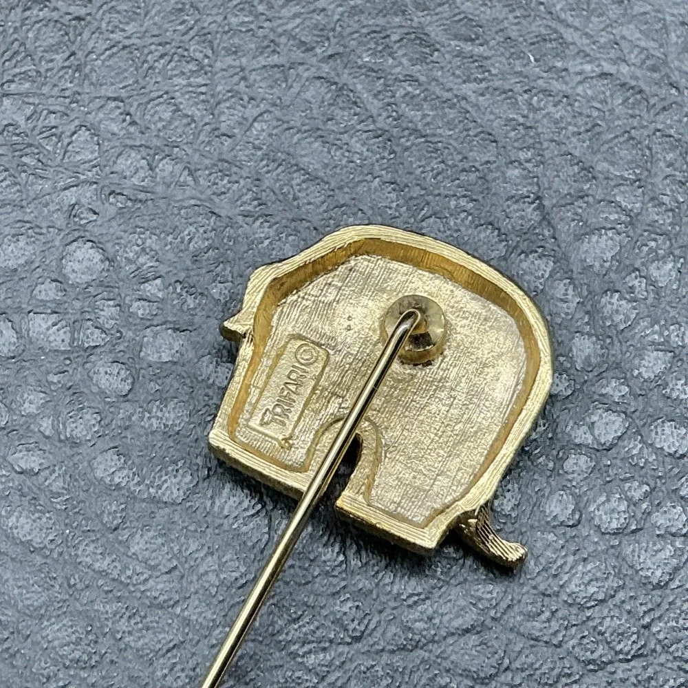 Vintage Crown Trifari Elephant Stick Pin Gold Tone Beige Enamel Lapel Hat 2